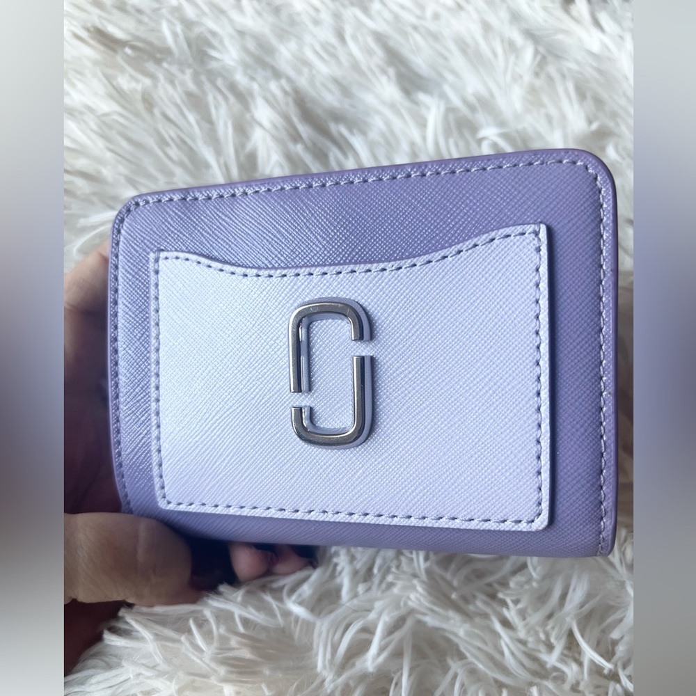 Marc Jacobs Lavender Snapshot Wallet - LIKE NEW!